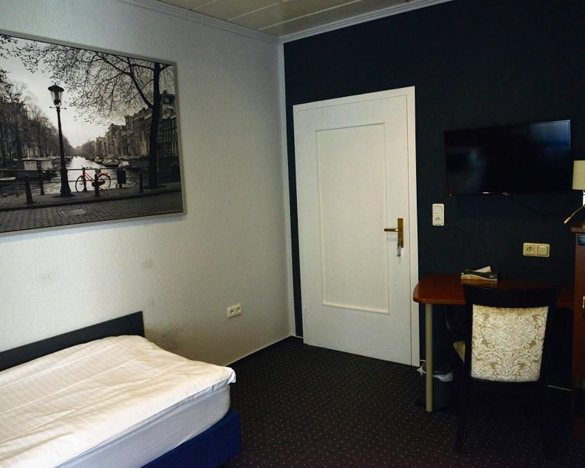 Hotel-Nachtwaechter Unna Esterno foto