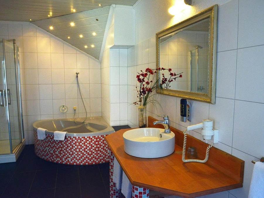 Hotel-Nachtwaechter Unna Esterno foto