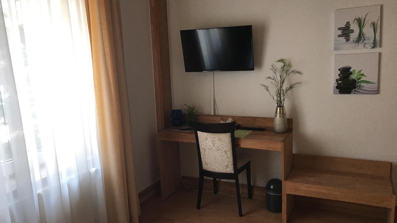 Hotel-Nachtwaechter Unna Esterno foto