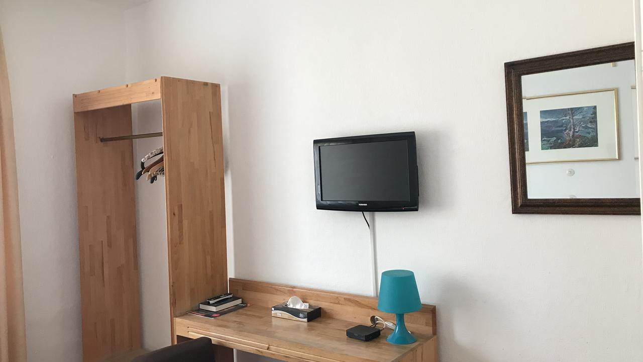Hotel-Nachtwaechter Unna Esterno foto