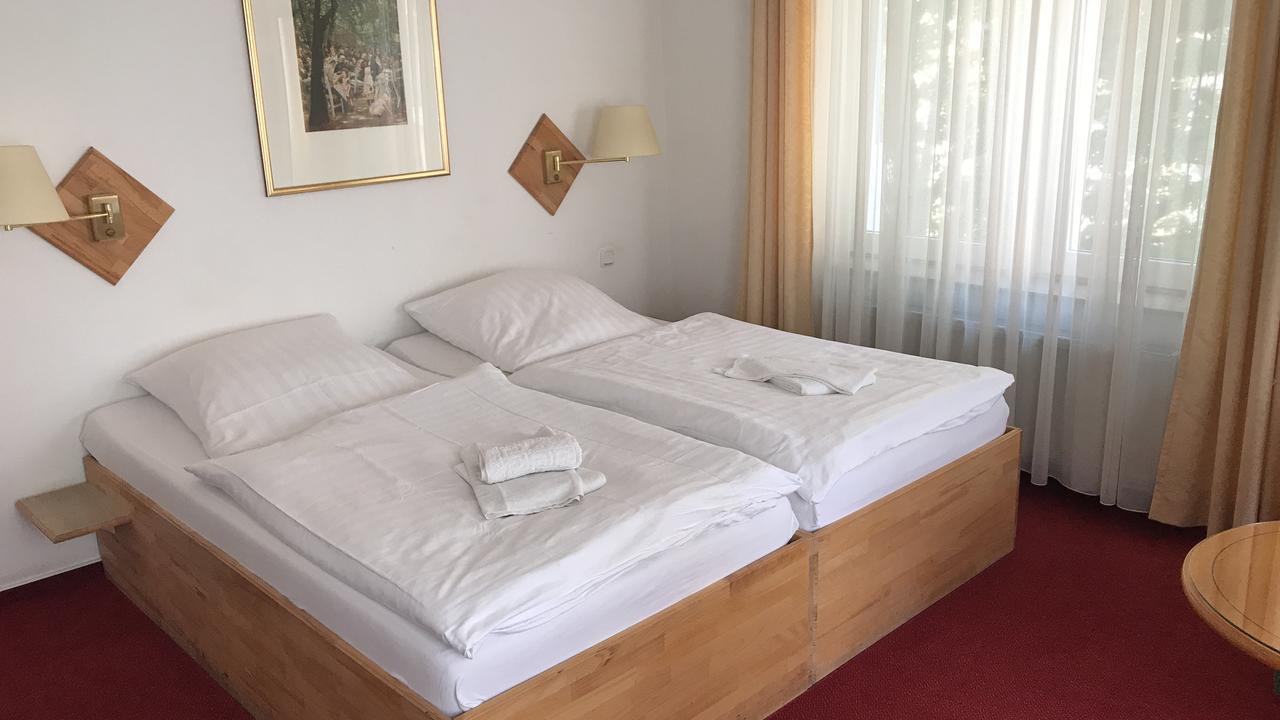 Hotel-Nachtwaechter Unna Esterno foto