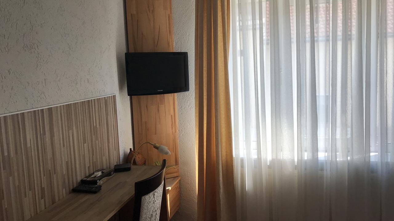 Hotel-Nachtwaechter Unna Esterno foto