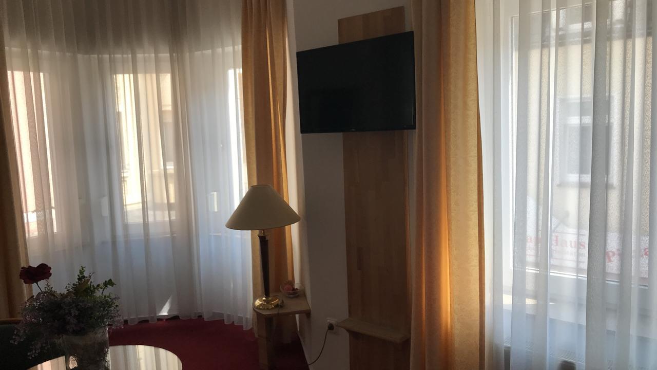 Hotel-Nachtwaechter Unna Esterno foto