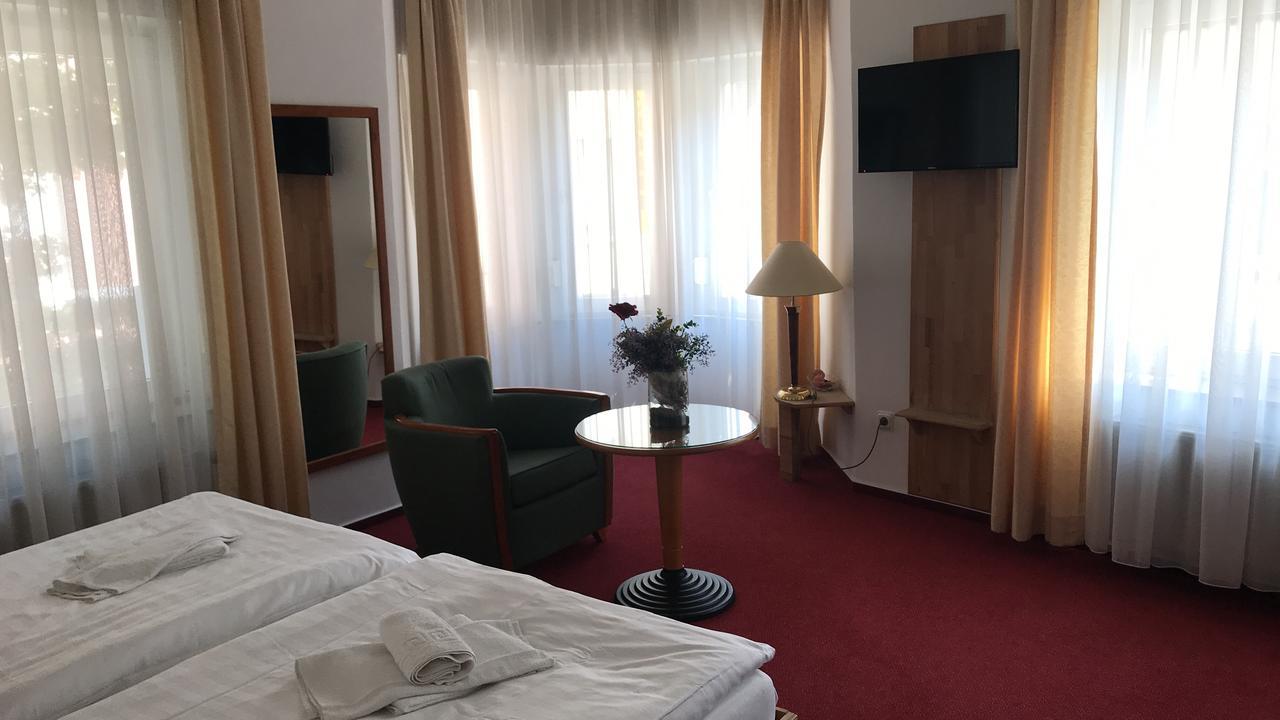 Hotel-Nachtwaechter Unna Esterno foto