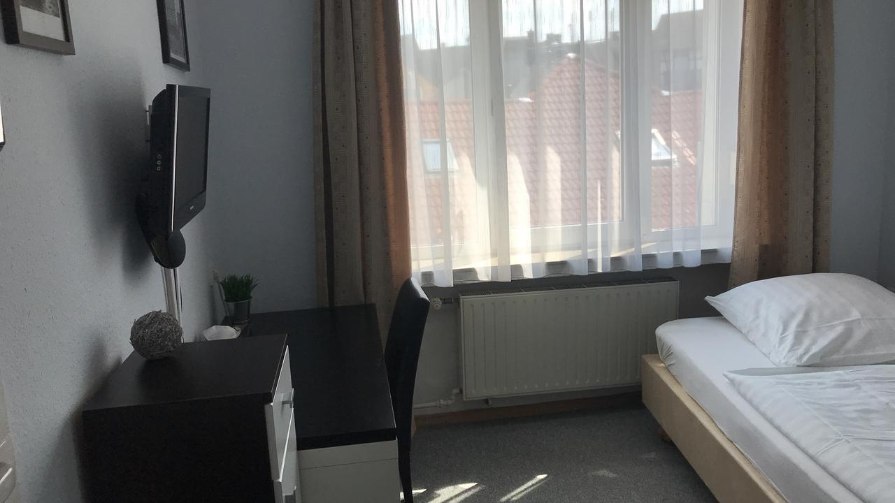Hotel-Nachtwaechter Unna Esterno foto