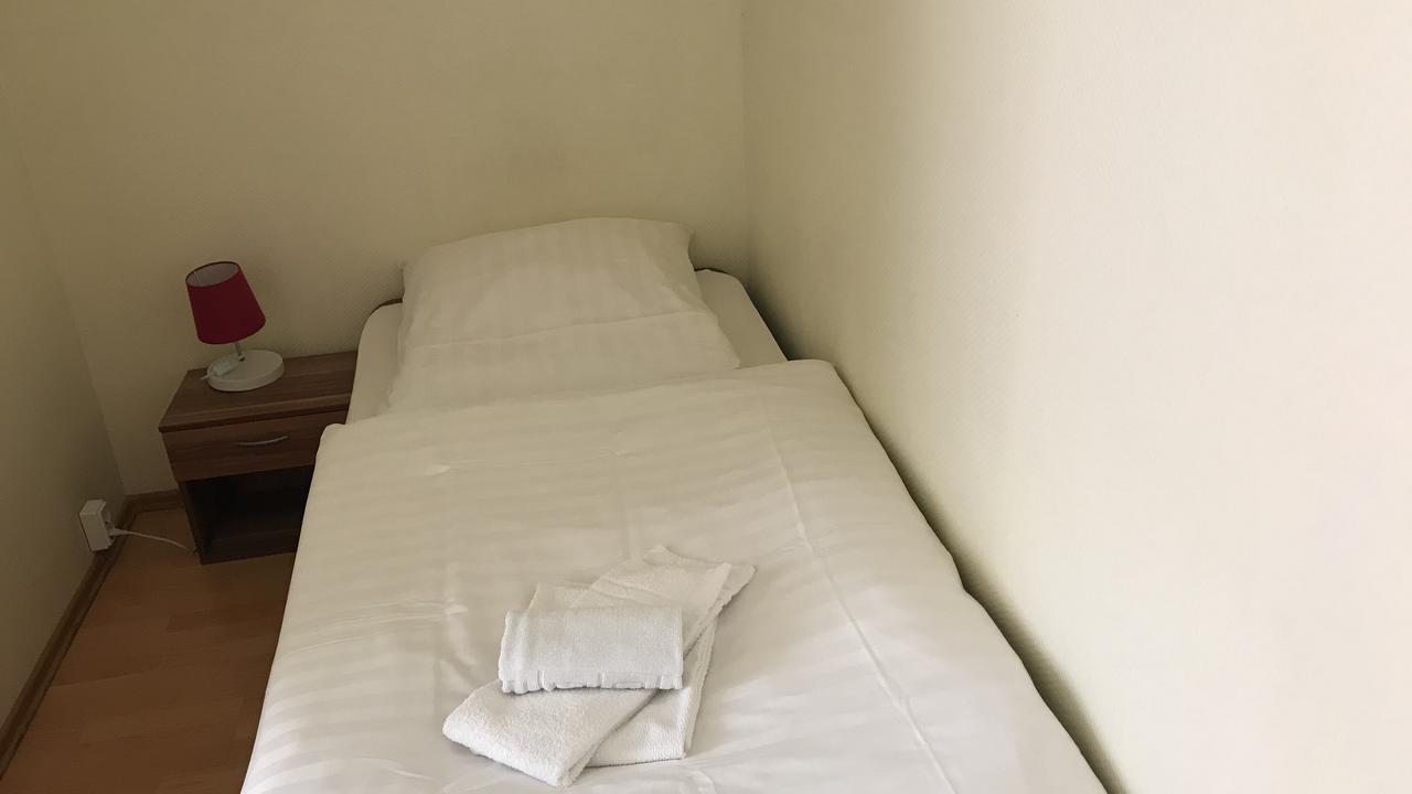 Hotel-Nachtwaechter Unna Esterno foto